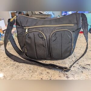 Travelon Anti-Theft Crossbody Purse Black Multiple Zip Pockets Adjustable Strap